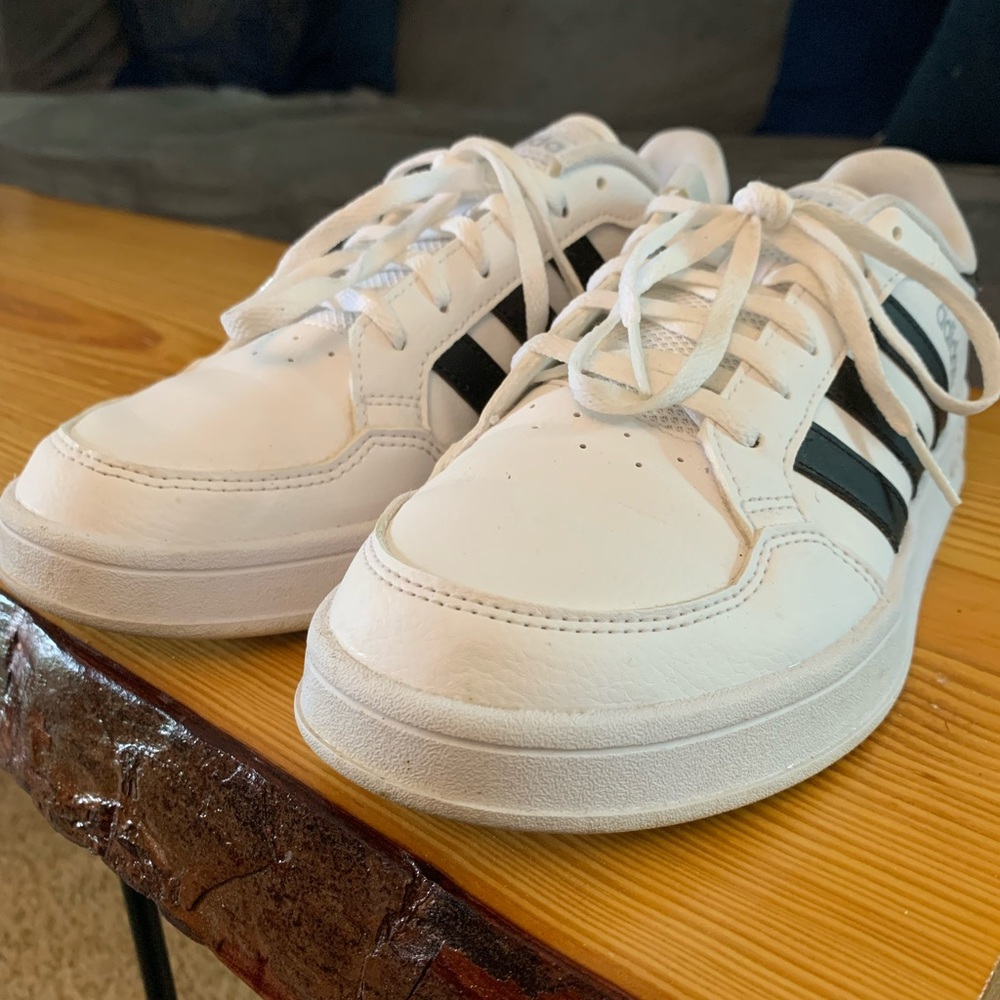 Adidas Sneakers